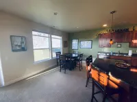 C17 Home by pool & Gorge shuttle - 4-Star