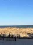 Cozy 2-bedroom condo with AC, WiFi in enjoyable Ocean City