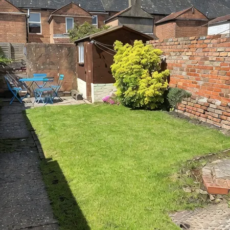 Train Station Cottage Taunton - Walk to town, pet friendly!
