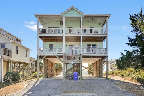 Amazing views, steps to the ocean - OKI gem