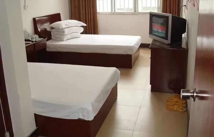 Huanjiang Junyuelai Hotel