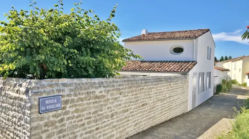 Le Clos des Flots, La Flotte - House "La Plage" - private patio, private parking