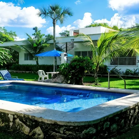 BIG! 3BR Home Fully Equipped, Pool, Gardens & WiFi