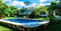 BIG! 3BR Home Fully Equipped, Pool, Gardens & WiFi - Villas