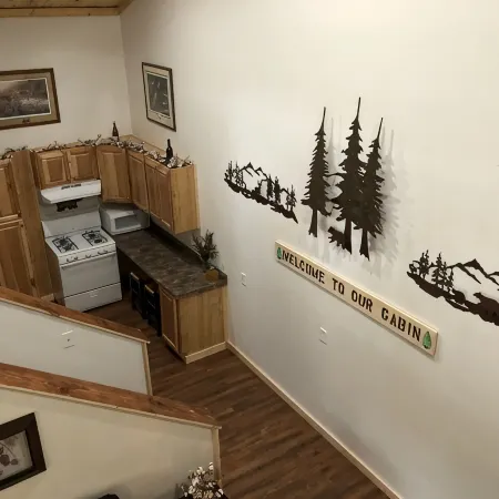 Cozy & secluded on 53 acres & driveway access to miles of ATV/snowmobile trails!
