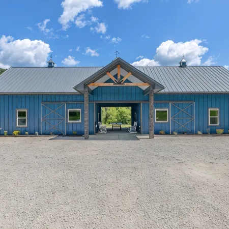 New Barndo/ATV Trailer Park/Outdoor Shower/HotTub