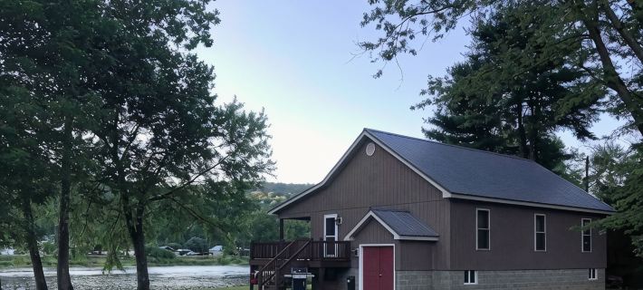 The River's Edge - Rare find along The Allegheny River 3 bedroom/ 1 1/2 bath Hotels in Warren County