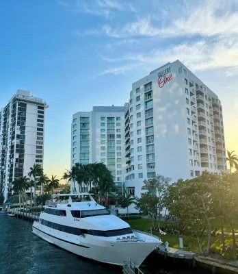 GC Secret Blending a combination of ecclectic and luxury. - Bungalows
