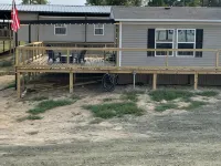 Great location. covered patio/5 minutes away from restaurants stores boat launch Hôtels à : Paroisse de Sabine