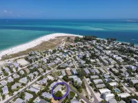 Coral Cove: Walk to the Beach! Heated pool! Prime North End! - Beach