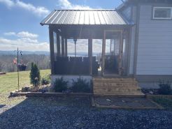 Family Style Tiny Home with Fantastic River Views