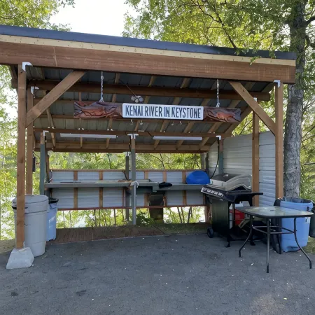2 Bedroom Kenai River Hideaway-Located right on the Kenai River!