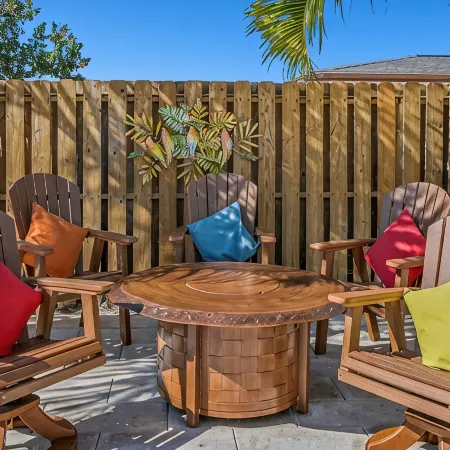 New Pool!!!! and Tropical Landscape! 3 Bedroom 3 Bath House Near Barefoot Beach