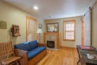 Stay In Ohiopyle & Relax in Town Near The GAP Trail, Hot Tub