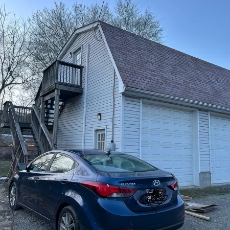 Riverside Retreat, a charming studio near Oakmont and Pittsburgh with WiFi, AC
