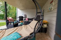 Rear Entry• Basement Suite Bliss•Firepit Nights & Comfort Stay - Holiday bungalows