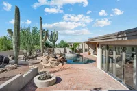 Vintage Classic Private Carefree Home - Pools