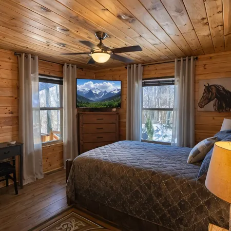 Secluded Heavens Peak, Enjoy in a Pvte Hot Tub + Sauna ,Breathtaking NC Views.