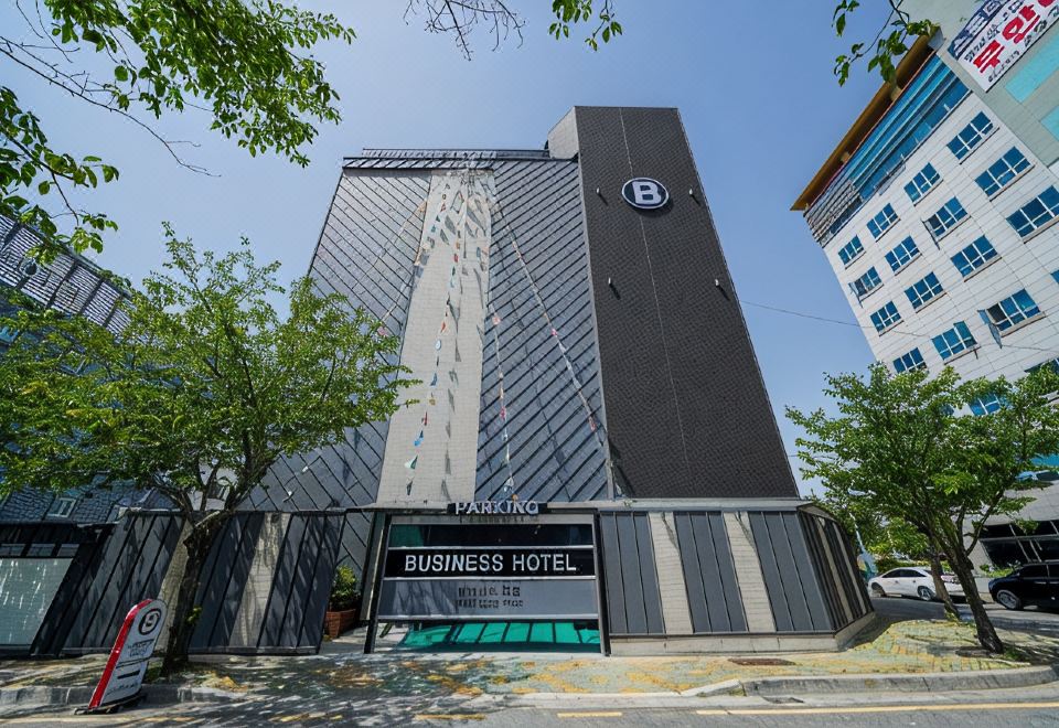 부산 강서 신호동 비즈니스호텔 외관