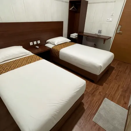 Ternate City Hotel Отели в г. Тернате
