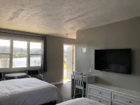 Duck Cove Inn