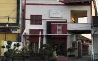 Hotel Adis Syariah - Bintang 2