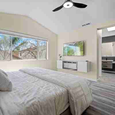 “NEW” Half Moon Retreat / +Pool Table / - 5 min away from GRATON casino Rooms