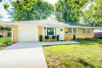 3 bedroom cozy house located footsteps away from KSU’s sporting events!