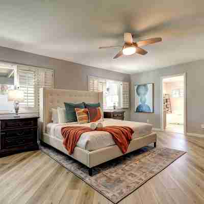 North Scottsdale Gem w/ Pool , Hot Tub, Putting Green! Rooms