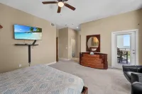 Impressive Oceanfront Townhouse Complex in Cocoa Beach - 4성급