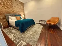 Loft the Heart of Downtown — Steps Away from Pickett, Una, Dining, Shops