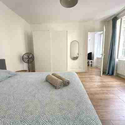 Bel appartement au cœur de Strasbourg Rooms
