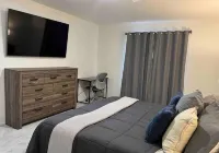 Relaxing 3 bedroom 2 bath townhome great location. Close to hospitals & MCAS.