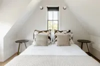 Tree canopy apartment in an Historic district - Lejligheder