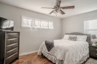 Spacious 4 bed 1.5 bath home directly across Buffalo Trace Distillery. - 3-نجوم