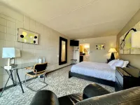 Downtown CF Studio - Free Gated Parking! 521