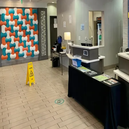 Holiday Inn Express & Suites KNOXVILLE WEST - PAPERMILL DR by IHG