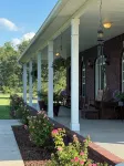 Sleeps 20. Spacious 7-Bedroom House in Callahan Just 15 Min from Jax Airport.