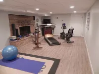 Direct Waterfront -Charming 3-BR house with AC, fitness room in Old Saybrook - Gym
