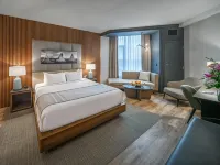 Grey Eagle Resort - Mountain view
