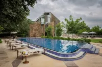Mana Ranakpur - Pools