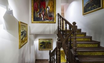 Hotel Gallery 37
