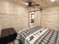 Pet Friendly Cabin at Green Valley Resort on Seventh Crow Wing Lake - シャレー