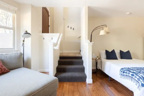 NEW! Downtown Tempe Loft - Walk to ASU & Mill Ave. - balcony
