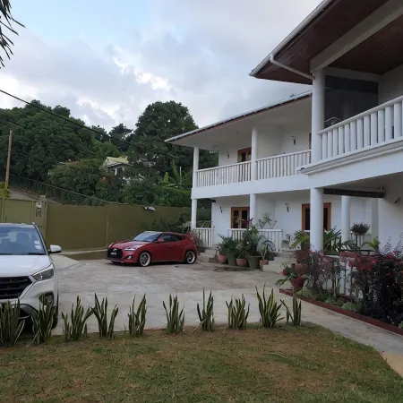 La Maison Hibiscus Self Catering Accommodation