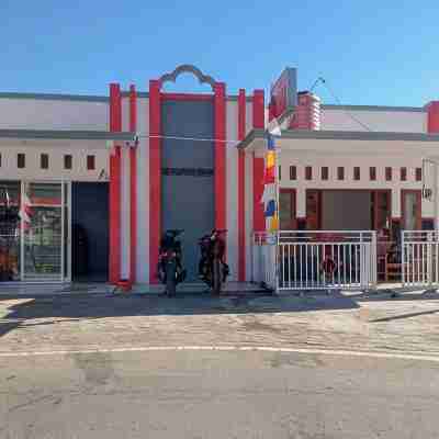 Yeski Homestay at Desa Wisata Bromo Mitra RedDoorz Hotel Exterior