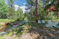 River Bend on Fall River - Riverfront property! - ジャグジー