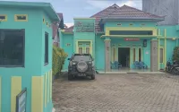 Queen Guest House - parking