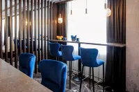 Aura Hotel - بار