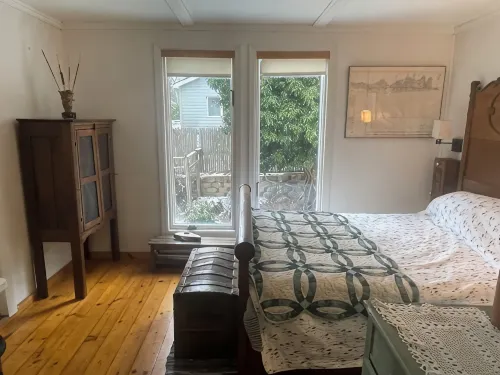 East Hampton/Springs Cottage- minutes walk to sea - Wifi